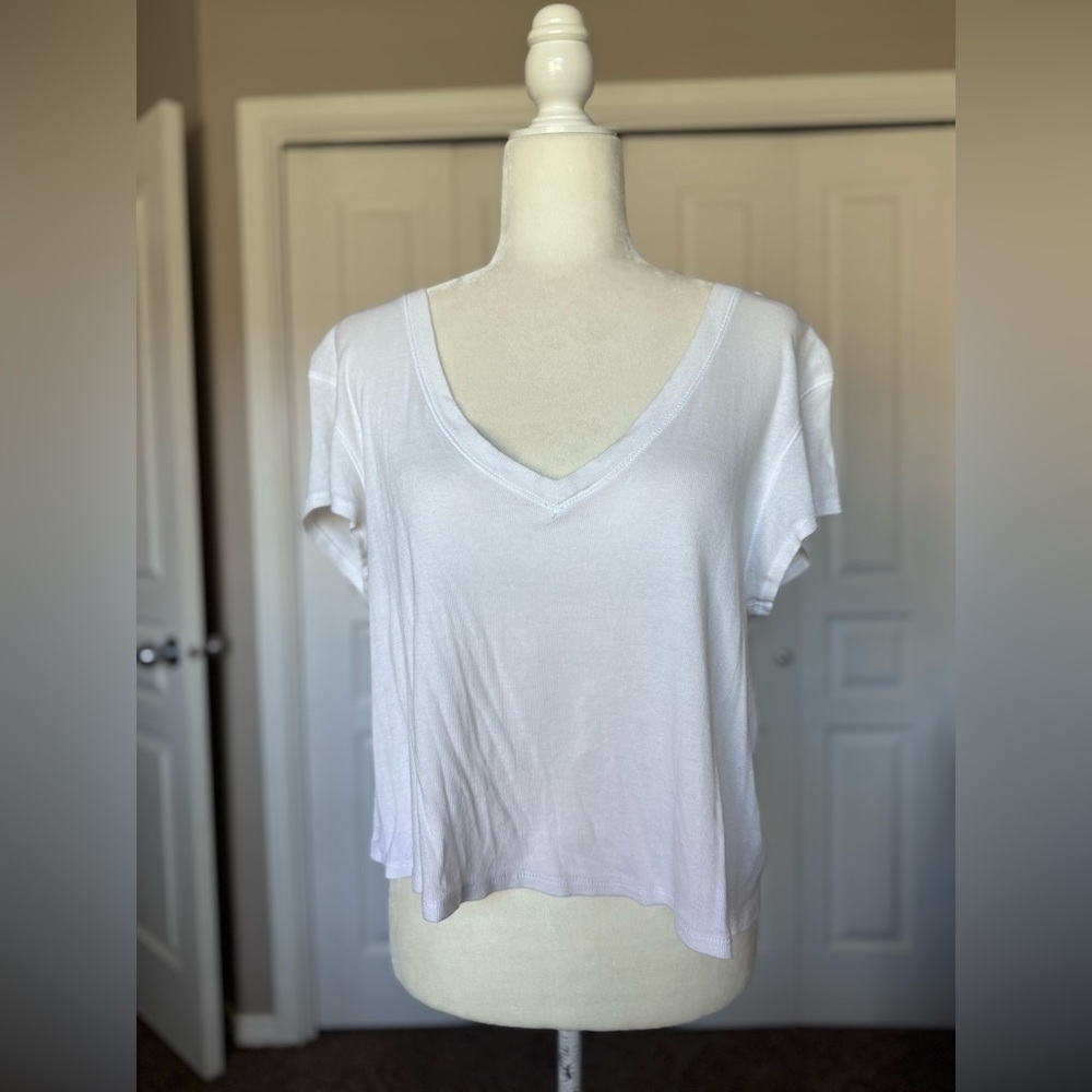 Intimately Free People Ribbed Cropped V Neck Tee size XL